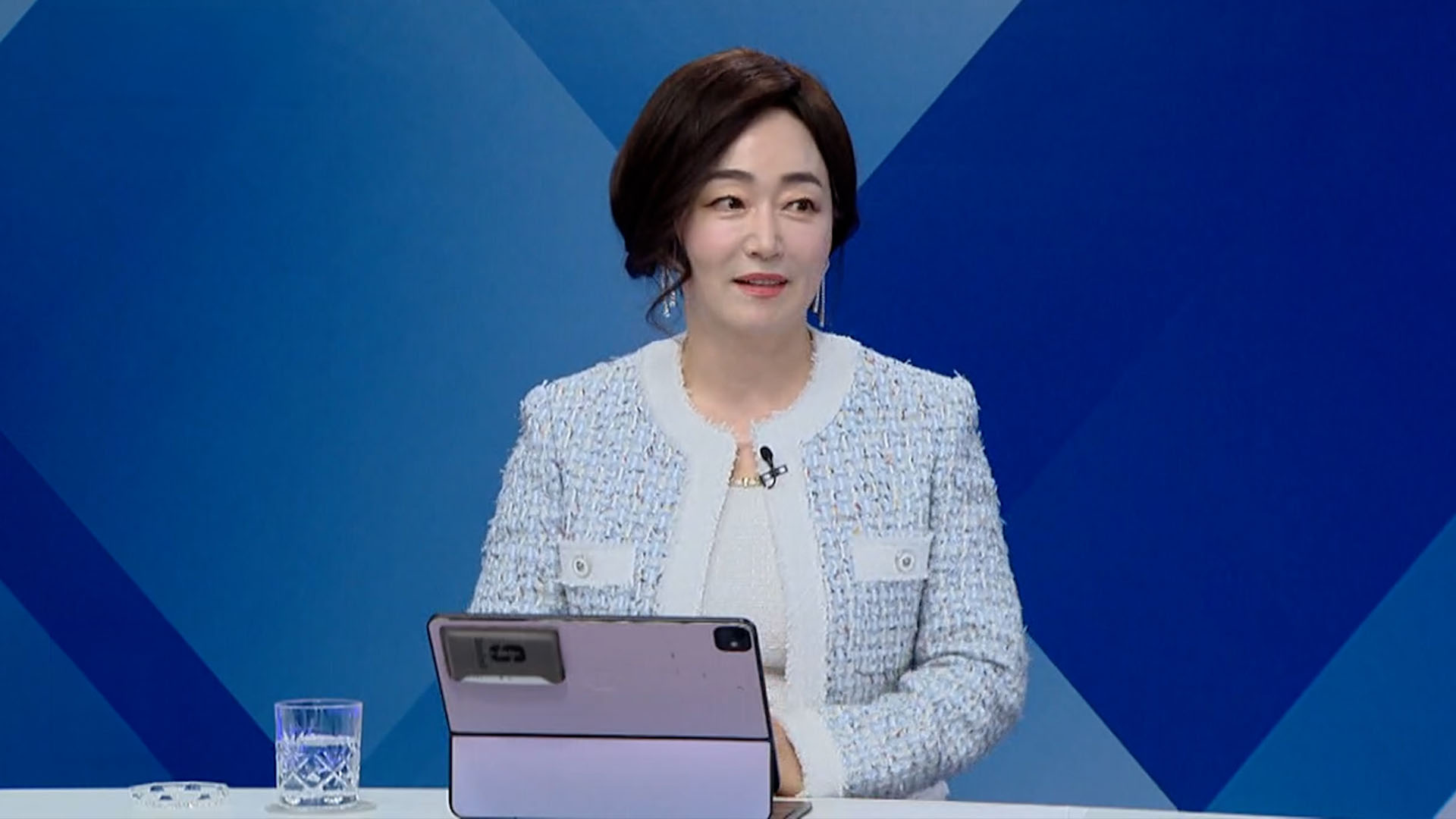 LG 임원 출신 미모의 컴공 박사, 직업은 삽질?...김기영 "전 세계 다 뚫... - 뉴스 썸네일 이미지