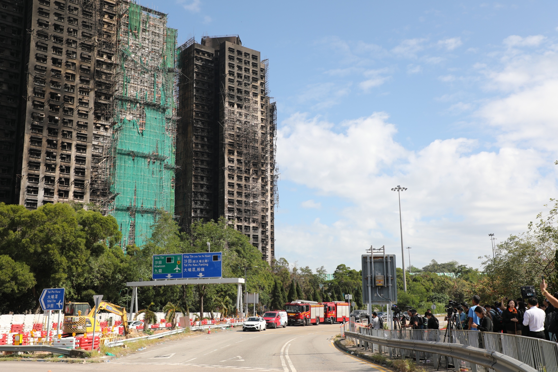 홍콩 화재 사망자 146명 증가